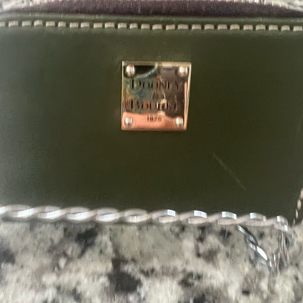 Dooney & Bourke Small Beacon Card Case in a Dark Olive Green! - Picture 4 of 11